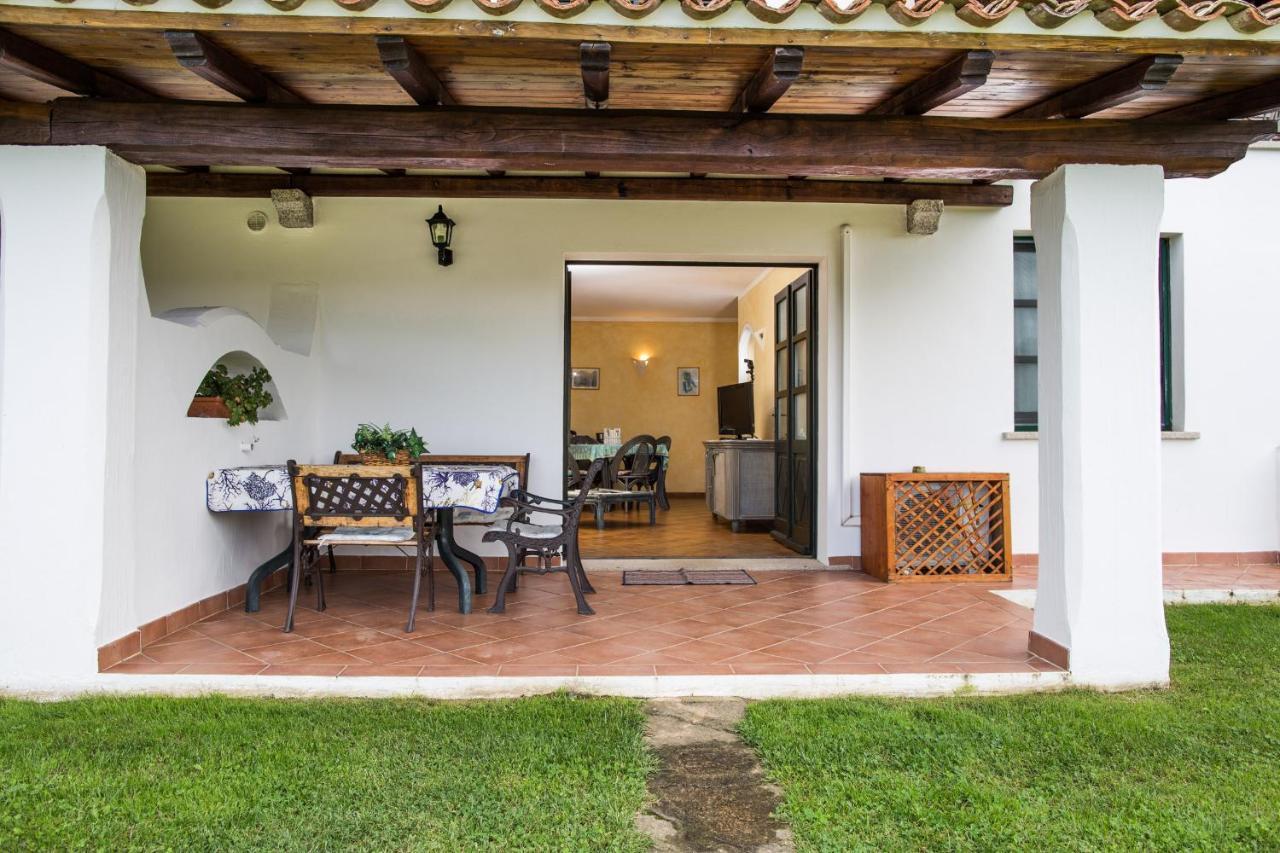 באיה סרדיניה Villa Iris With Pool מראה חיצוני תמונה
