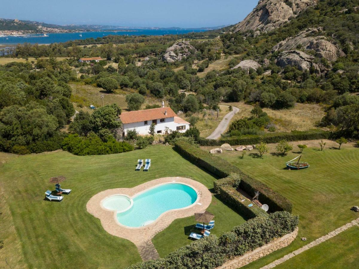 באיה סרדיניה Villa Iris With Pool מראה חיצוני תמונה