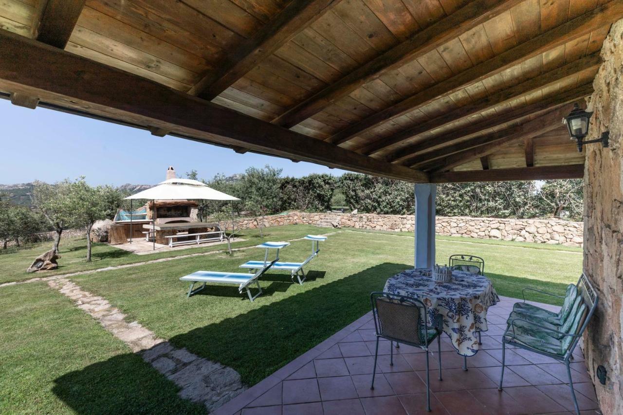 באיה סרדיניה Villa Iris With Pool מראה חיצוני תמונה