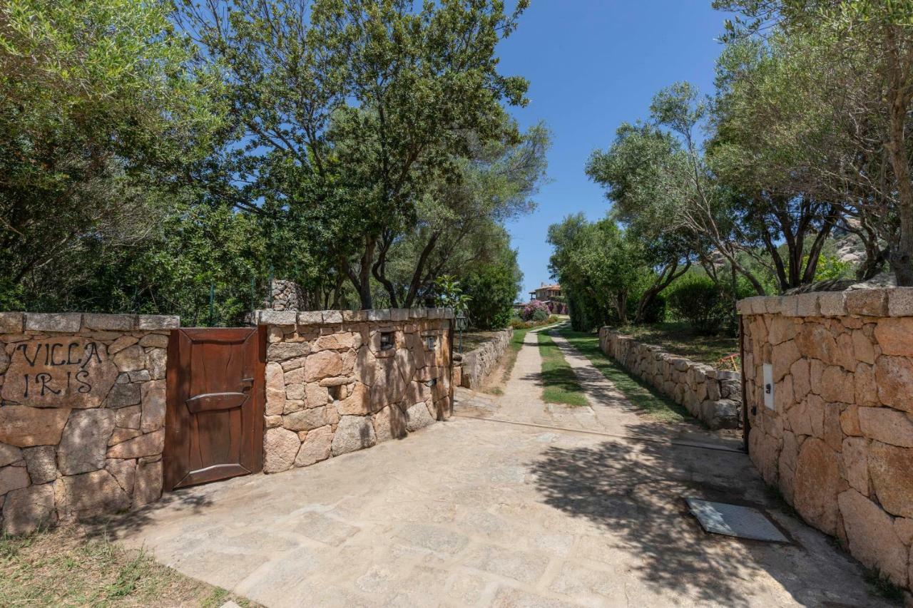 באיה סרדיניה Villa Iris With Pool מראה חיצוני תמונה